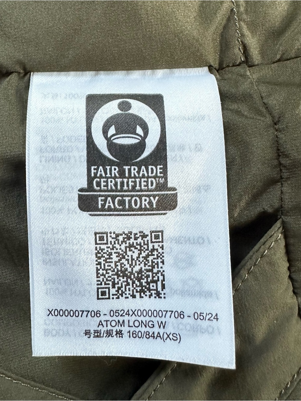 Arc'teryx Women’s Long Atom XS - Picture 7 of 7